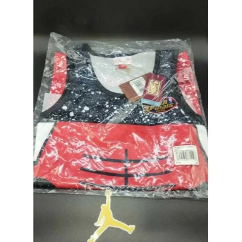 Mitchell & Ness Scarlet NBA Chicago Bulls Jumbotron Mesh Tank Size Small